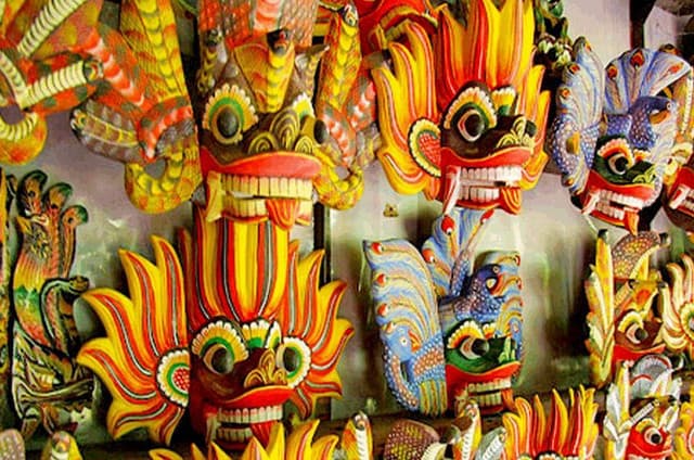 The Art and Rituals Behind Ambalangoda’s Traditional Masks - Photo 1