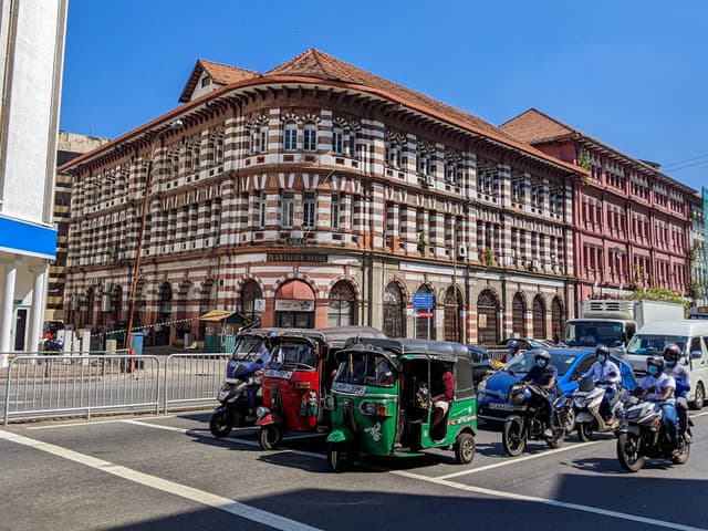Half day Colombo City and Shopping tour 4