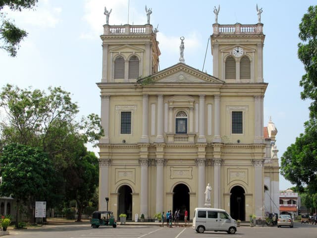 Negombo Treasures: From Beach Bliss to Colonial Echoes - Photo 5