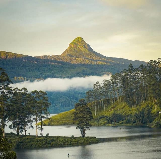 Adam's Peak - Sri Pada : A Sacred Summit in Sri Lanka