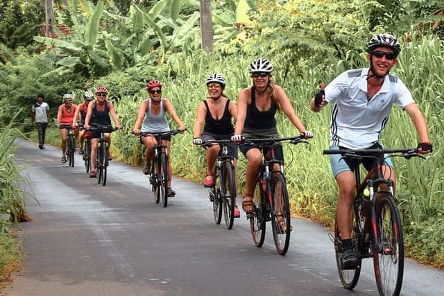 Countryside Bicycle Ride in Galle - Photo 1