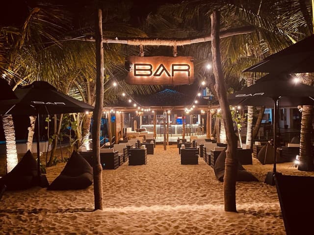 Unawatuna: Golden Sands by Day, Vibrant Beats by Night - Photo 2