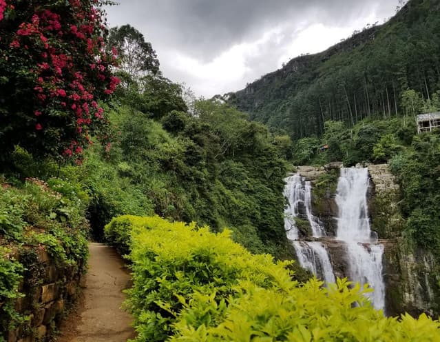 Ramboda Waterfall – A Majestic Highland Wonder - Photo 2